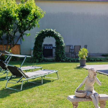 Orchidea Apartman Mosonmagyaróvár エクステリア 写真
